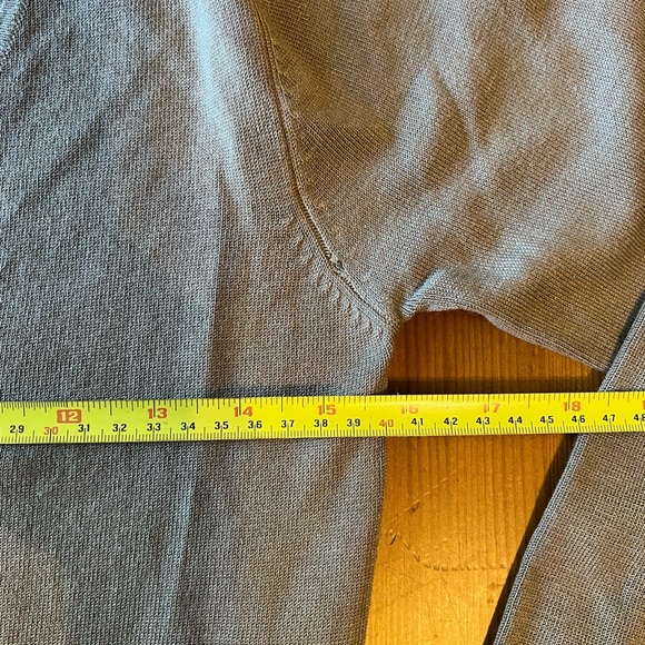 Maolsozu long sleeve, V/neck cardigan. Button down. Light taupe. Size M/L - Picture 2 of 7